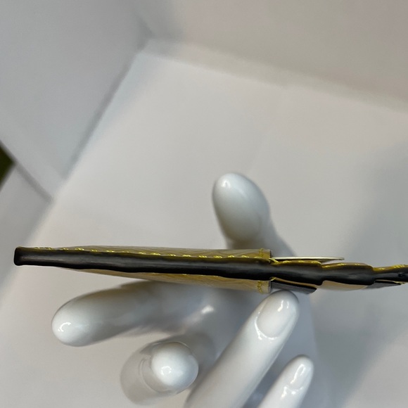 New🌻FENDI CARDHOLDER 🌻 - Picture 7 of 9